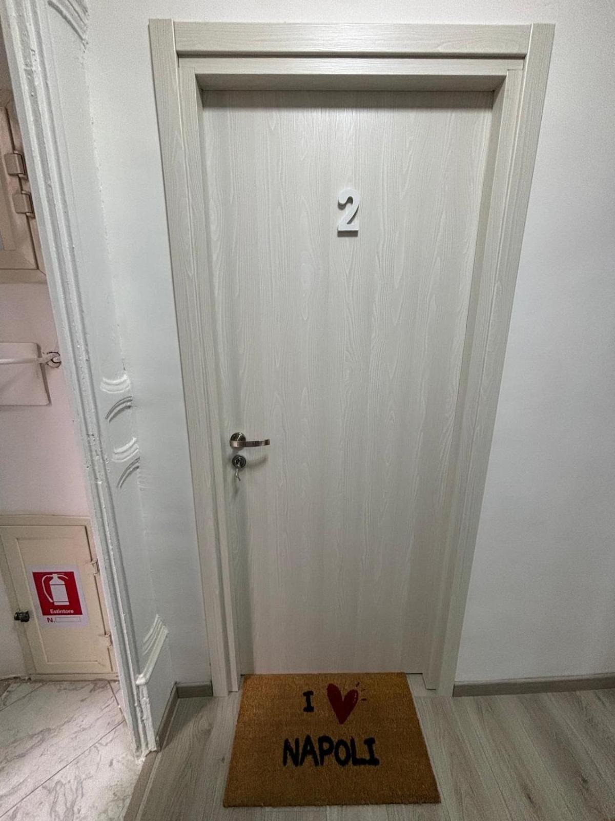 Na City Rooms Νάπολη Εξωτερικό φωτογραφία