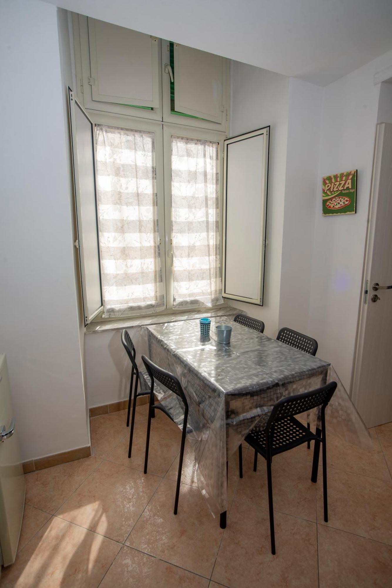 Na City Rooms Νάπολη Εξωτερικό φωτογραφία